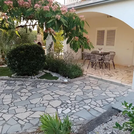 Daniva Apartman Rogoznica